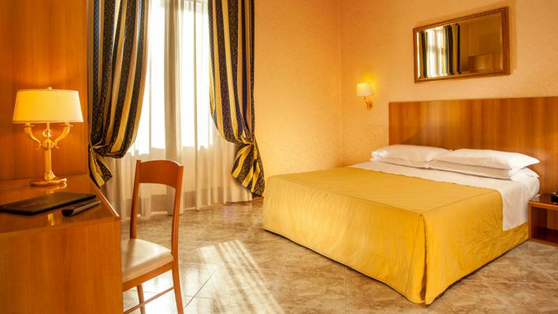 20-hotel-amalia-rome