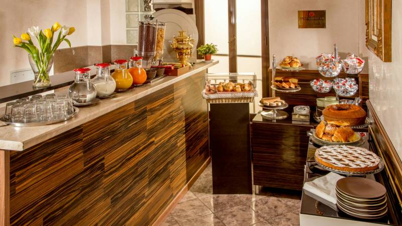 30-hotel-amalia-rome